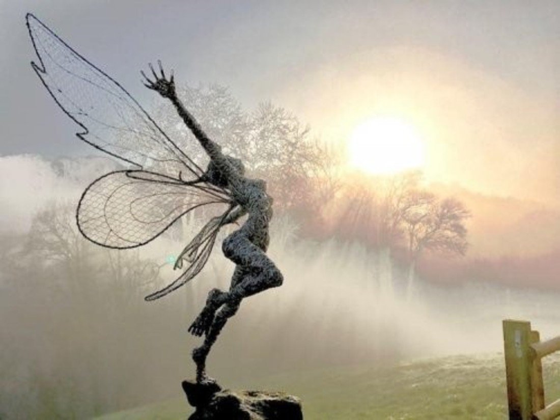 Скульптуры Робина Уайта. Проволочные феи.